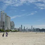 Excelente Localizacao!! Apt Confortavel Balneario Camboriu